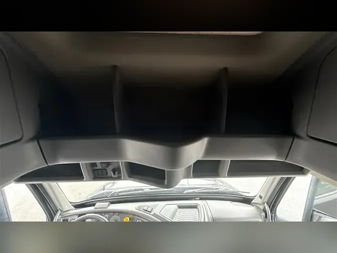 2020 VOLVO VNL860