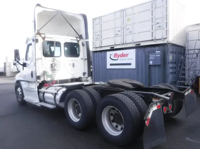 2018 FREIGHTLINER/MERCEDES CASCADIA 125