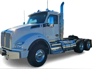 2026 Kenworth T880