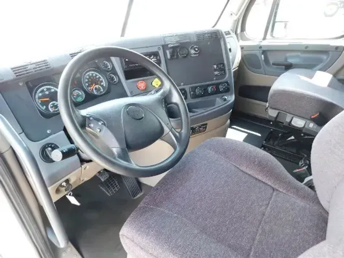 2019 Freightliner Cascadia 125