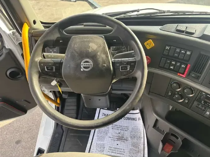 2022 VOLVO VNL64T740760a8a013aae318e4a21b8e12e11462b