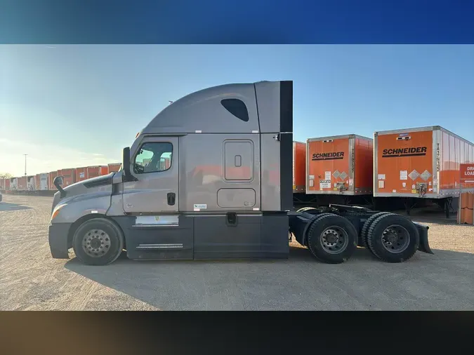 2023 Freightliner Cascadia