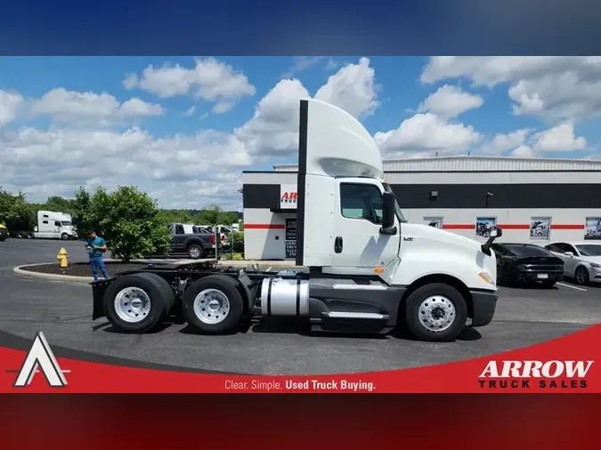 2020 INTERNATIONAL LT