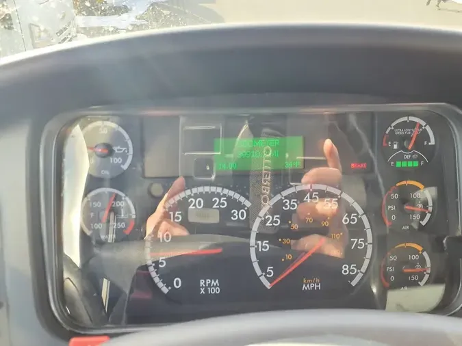 2018 FREIGHTLINER/MERCEDES M2 1067617bd098efe729d5f7d5bb4044f69c9