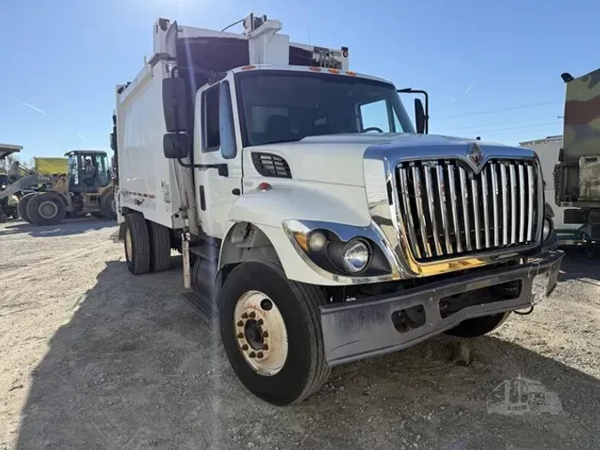 2011 INTERNATIONAL WORKSTAR 7400