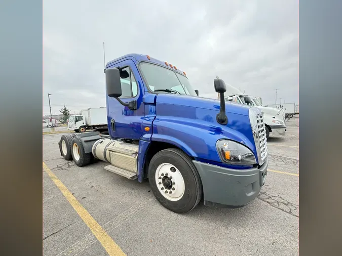 2020 FREIGHTLINER/MERCEDES CASCADIA 125