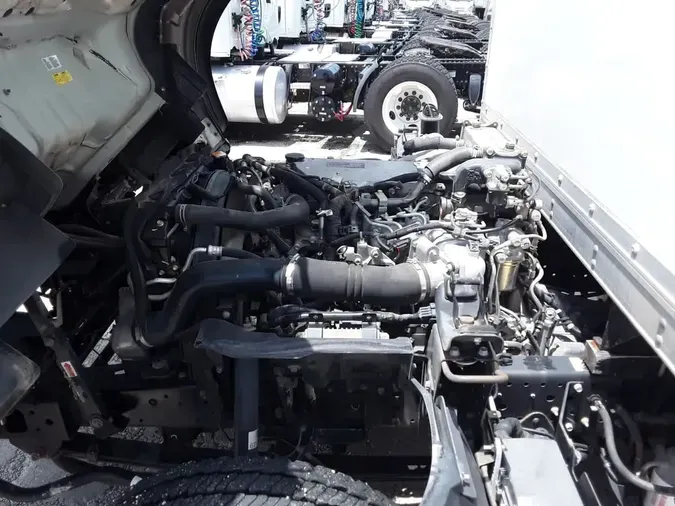 2018 ISUZU NPR HD