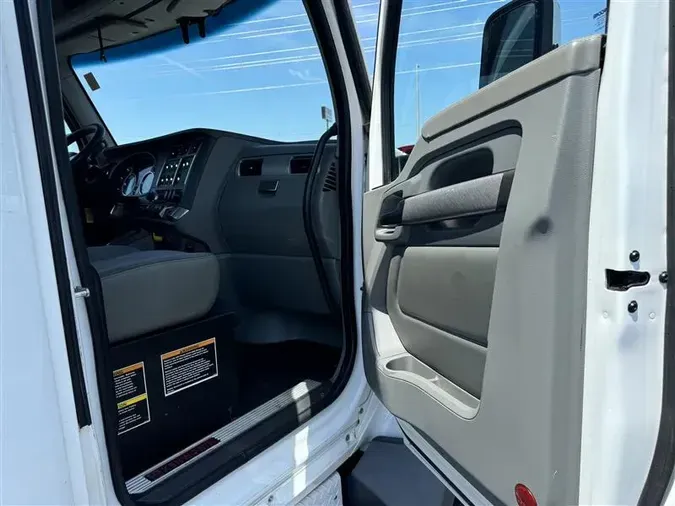 2018 KENWORTH T880