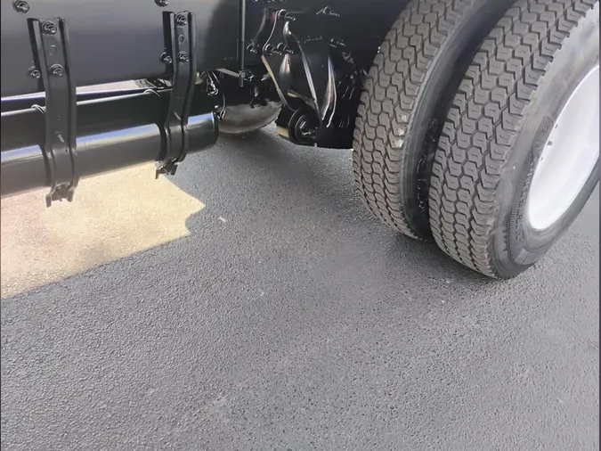 2019 Freightliner Business Class M2 106