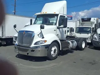 2020 NAVISTAR INTERNATIONAL RH613 DAYCAB S/A