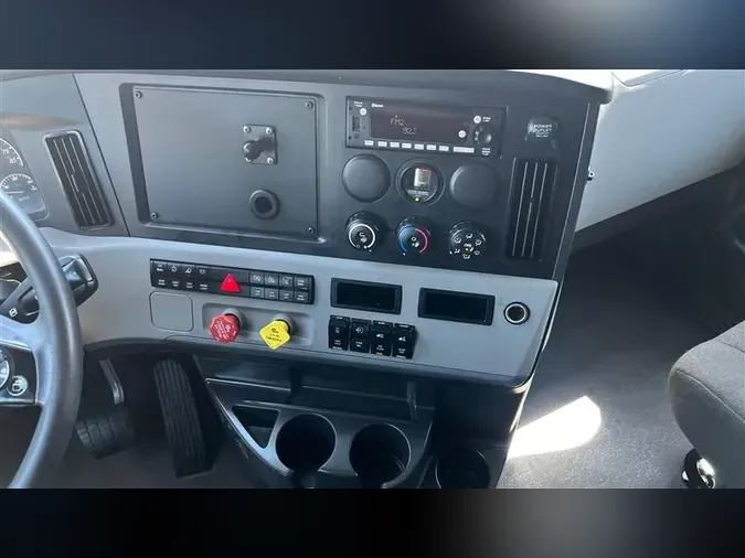 2022 FREIGHTLINER CA116