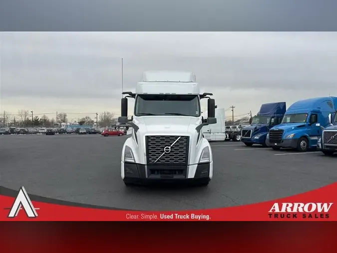 2021 VOLVO VNL740