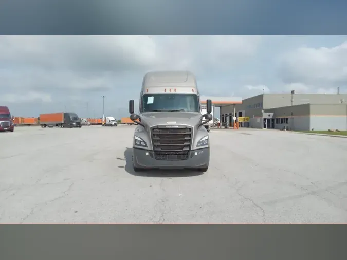 2023 Freightliner Cascadia 126