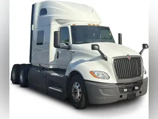 2022 International LT625