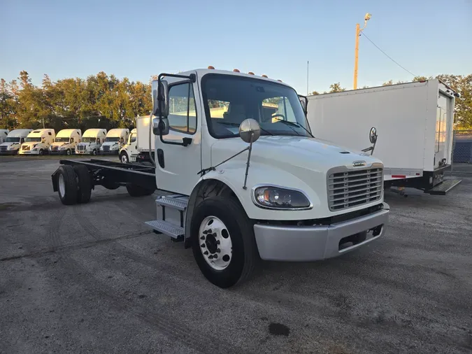 2019 FREIGHTLINER/MERCEDES M2 106