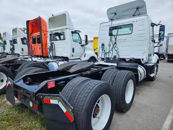 2019 VOLVO VNL64T-300