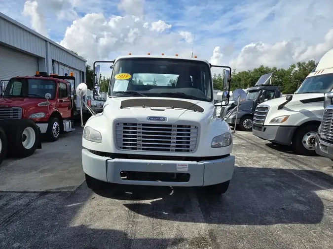 2019 FREIGHTLINER M2 106