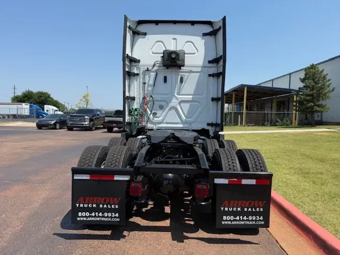 2022 FREIGHTLINER CA126