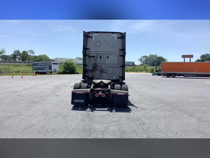 2024 Freightliner Cascadia 1267641e930235a5e52585a20ffe2182919