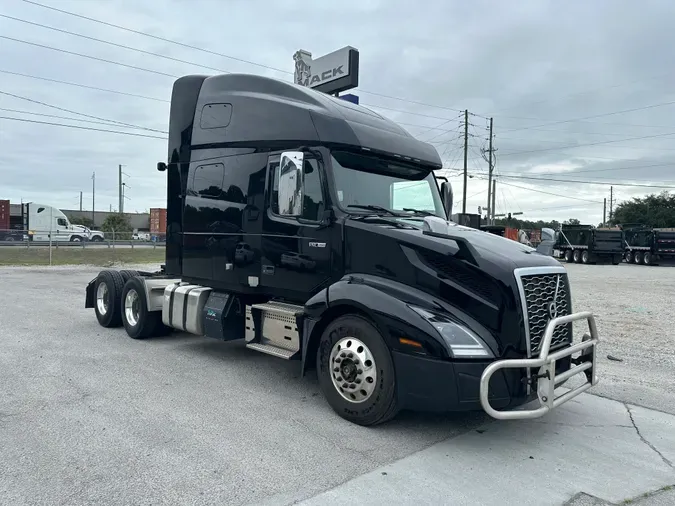 2019 Volvo VNL64T760