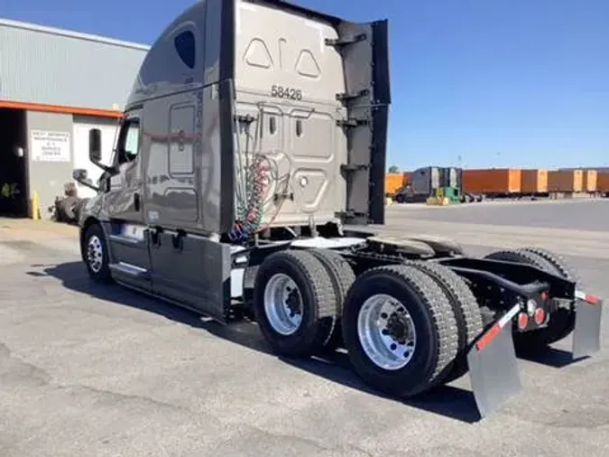 2023 Freightliner Cascadia