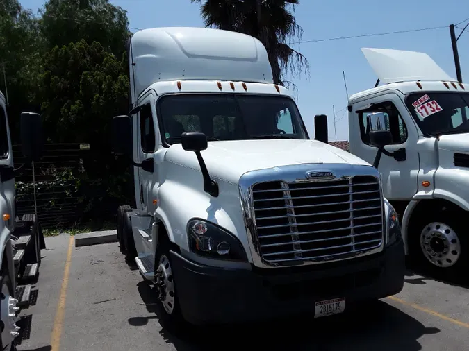 2019 FREIGHTLINER/MERCEDES CASCADIA 125