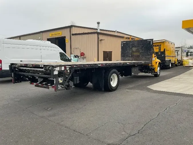 2017 INTERNATIONAL 4300
