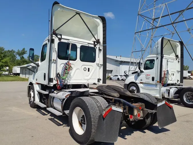 2019 FREIGHTLINER NEW CASCADIA 126