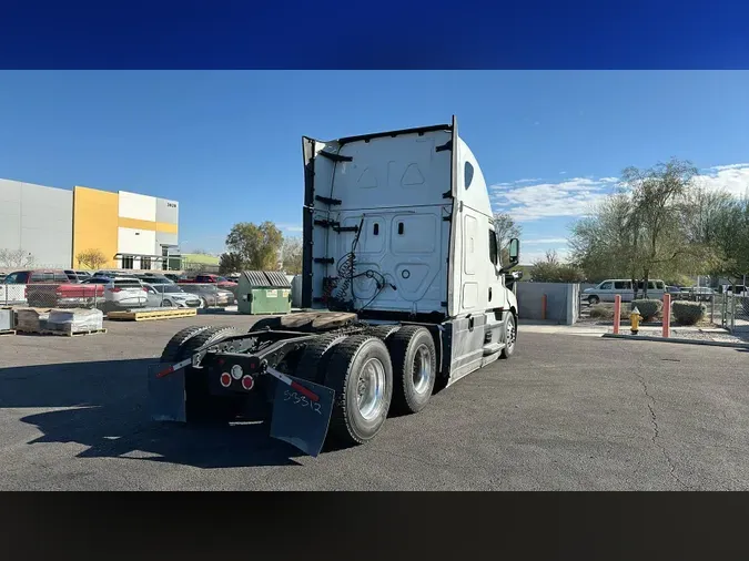 2022 Freightliner Cascadia