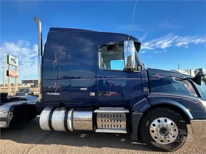 2015 VOLVO VNL64T630