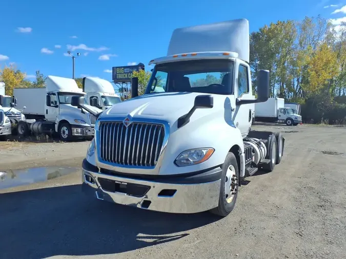 2019 NAVISTAR INTERNATIONAL LT625 DAYCAB T/A