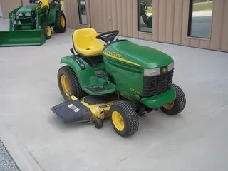 2004 John Deere GT235