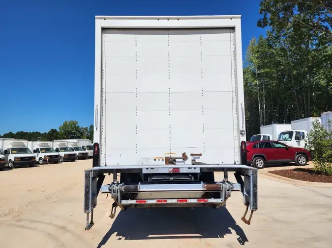 2018 FREIGHTLINER M2 106