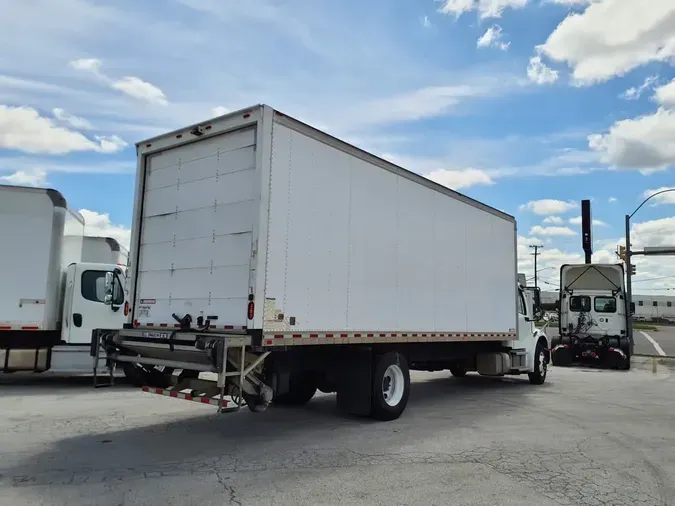 2018 FREIGHTLINER M2 106