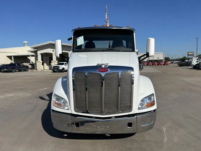 2017 Peterbilt 579