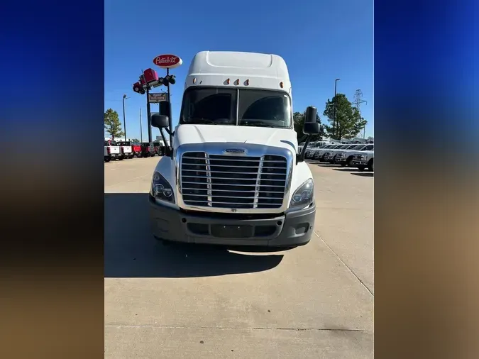 2018 Freightliner Cascadia766a00415f2a82f5e2da897754a09375