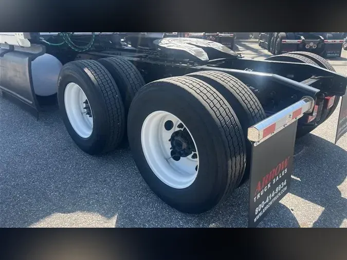 2022 INTERNATIONAL LT