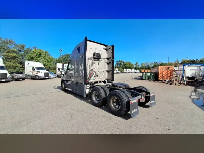 2023 Freightliner Cascadia 126