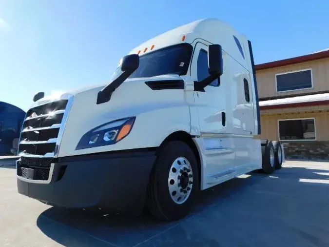 2020 Freightliner Cascadia