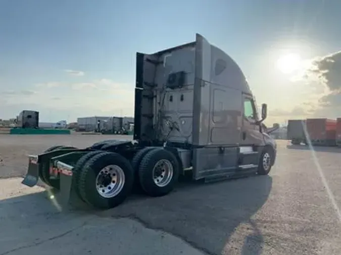 2021 Freightliner Cascadia