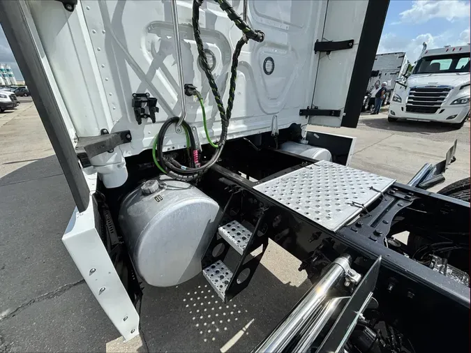2022 Freightliner PT126SLP