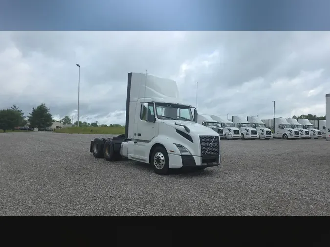2018 Volvo VNL300767753a98409afbe038377600d8f9d81