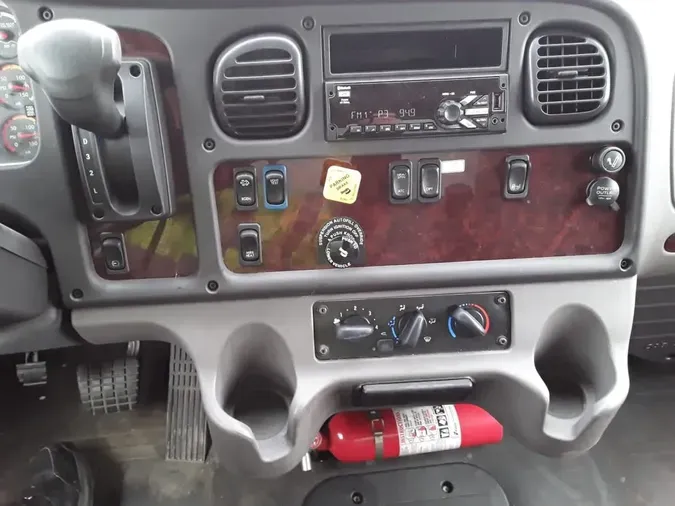 2019 FREIGHTLINER/MERCEDES M2 106