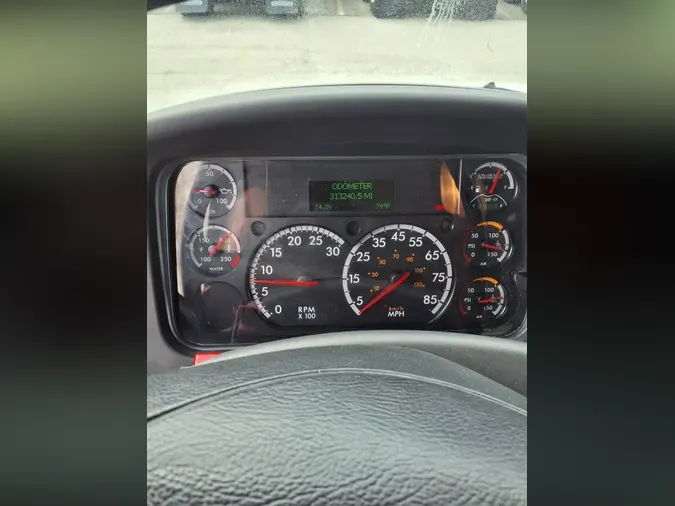 2019 FREIGHTLINER/MERCEDES M2 106