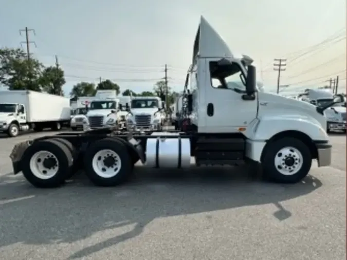 2019 NAVISTAR INTERNATIONAL LT625 DAYCAB T/A
