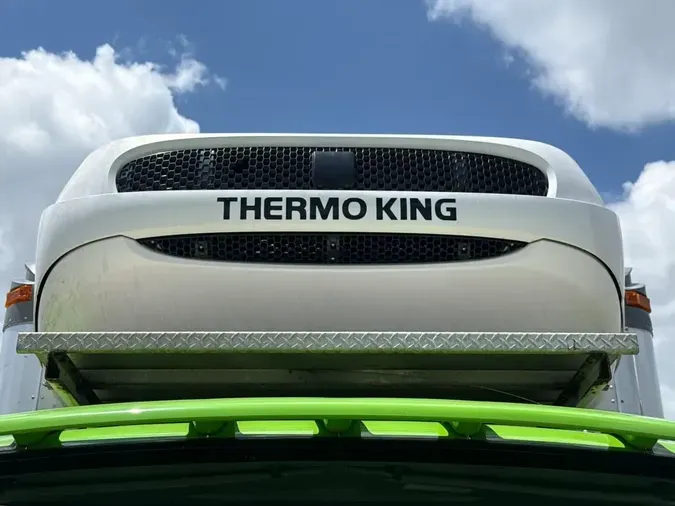 2020 FREIGHTLINER/MERCEDES M2 1067683a33eeaaf606a7bb0059b79e9608a