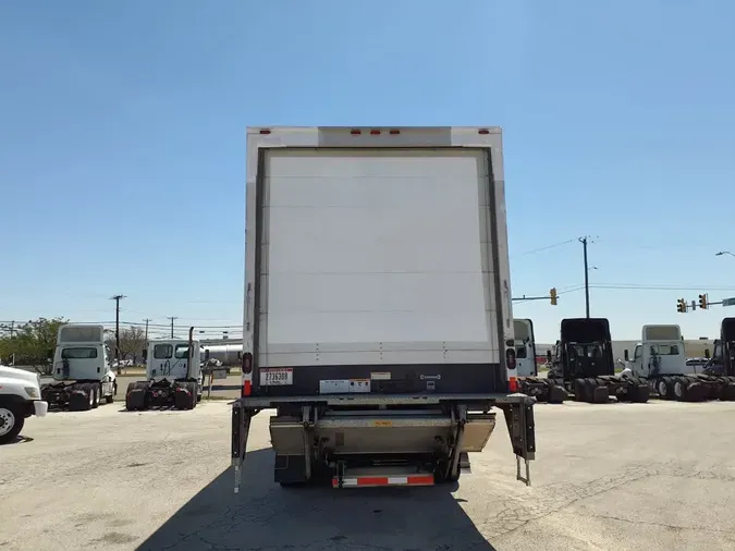 2019 FREIGHTLINER M2 106