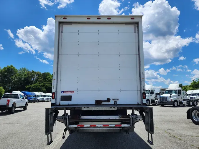 2018 FREIGHTLINER/MERCEDES M2 106