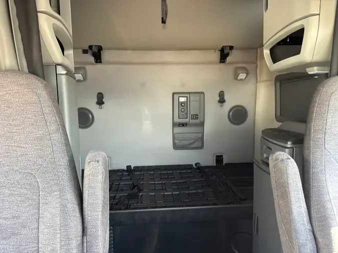 2020 VOLVO VNL64T-7607687e2d197328f53f9615a12f0bd8b17