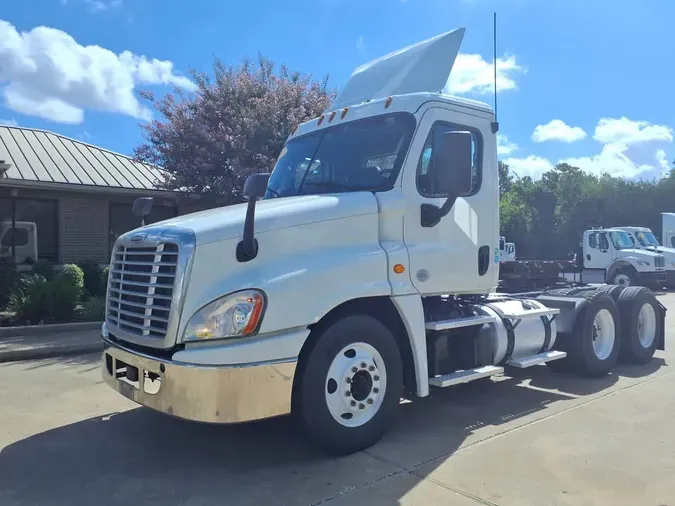 2019 FREIGHTLINER/MERCEDES CASCADIA 125769043e9850d7cf1d8a62a88b8f9445f